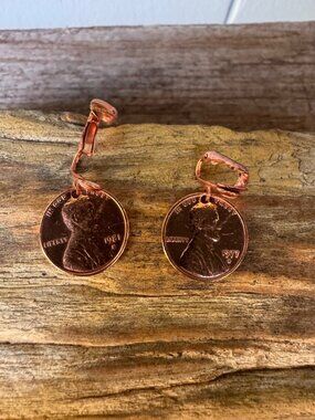 Lincoln Memorial Penny Clip On Earrings 1977-D 1981 Copper Coin Jewelry Novelty